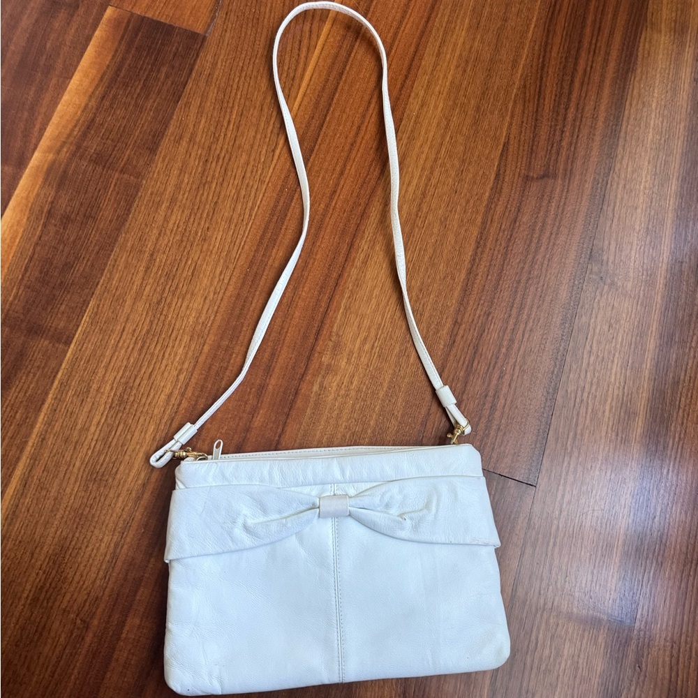 Vintage Leslie Fay White Bow Crossbody Bag